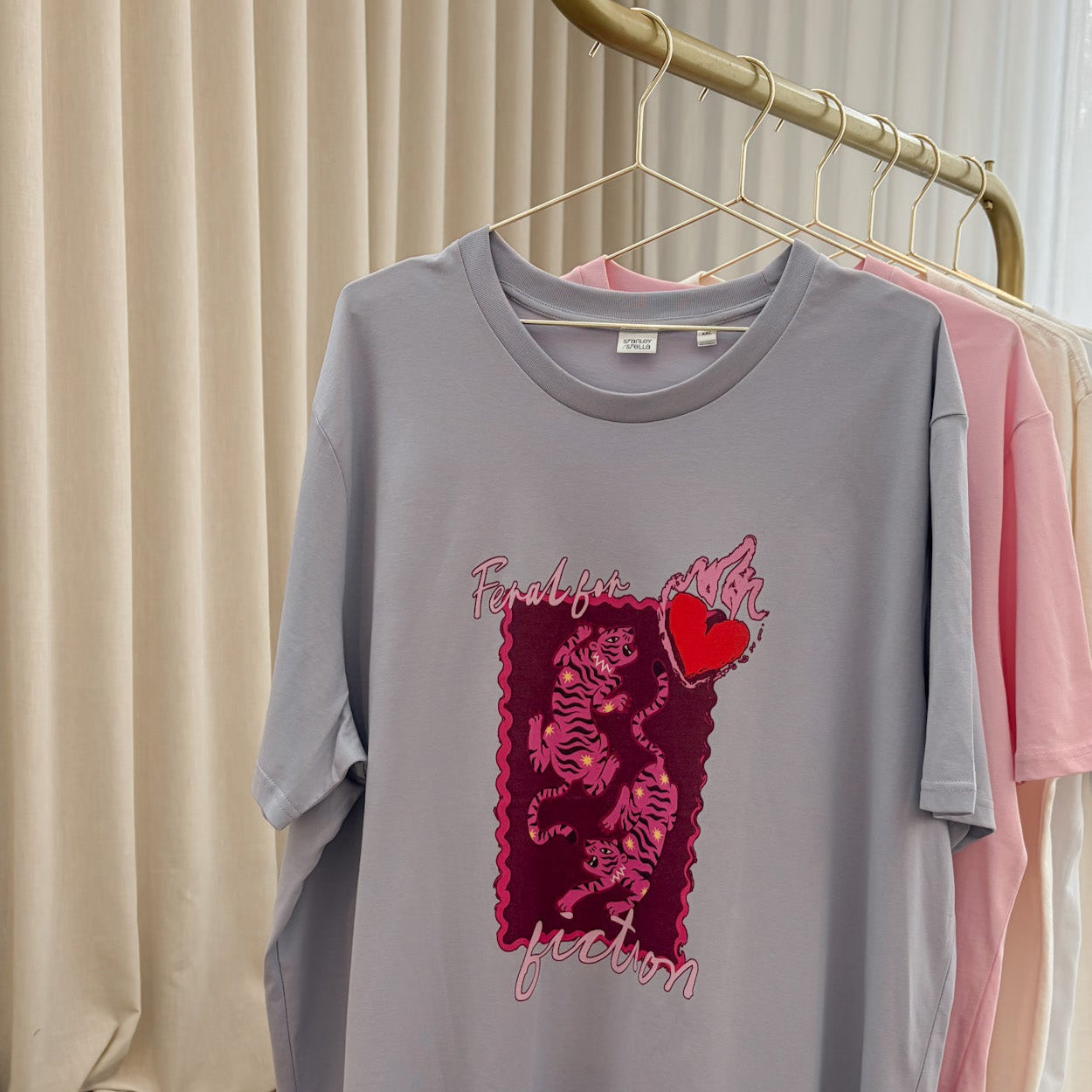 UNTAMED BLUSH TEE
